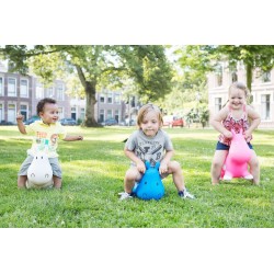 Skoczek niebieska dmuchana krówka Buiten Speel