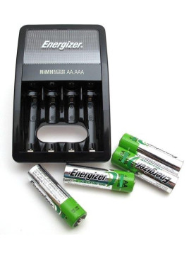 ŁADOWARKA ENEGIZER MAXI 4 X AA 2000