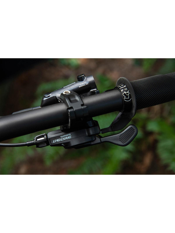 MANETKA SH M6100 I-SPEC EV 12 RZ
