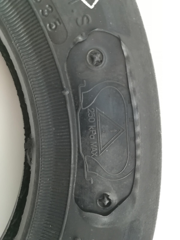 OPONA 10X2.50 C-9336-5 4PR CST DO HULAJNOGI